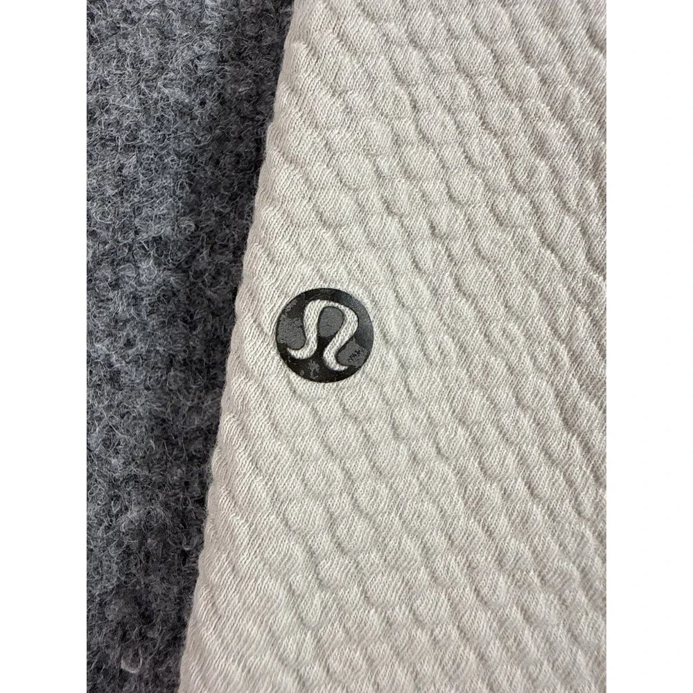 Lululemon At Ease Shorts 7” Bone Beige Waffle Knit Men’s Size Large